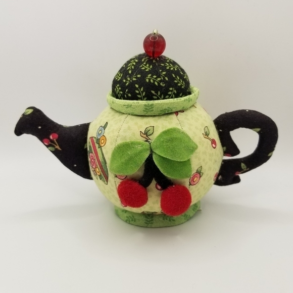 Vintage Mary Englebrett Tea Pot Pin Cushion By Dritz 2001 Cherries Cherry Print - Picture 6 of 12